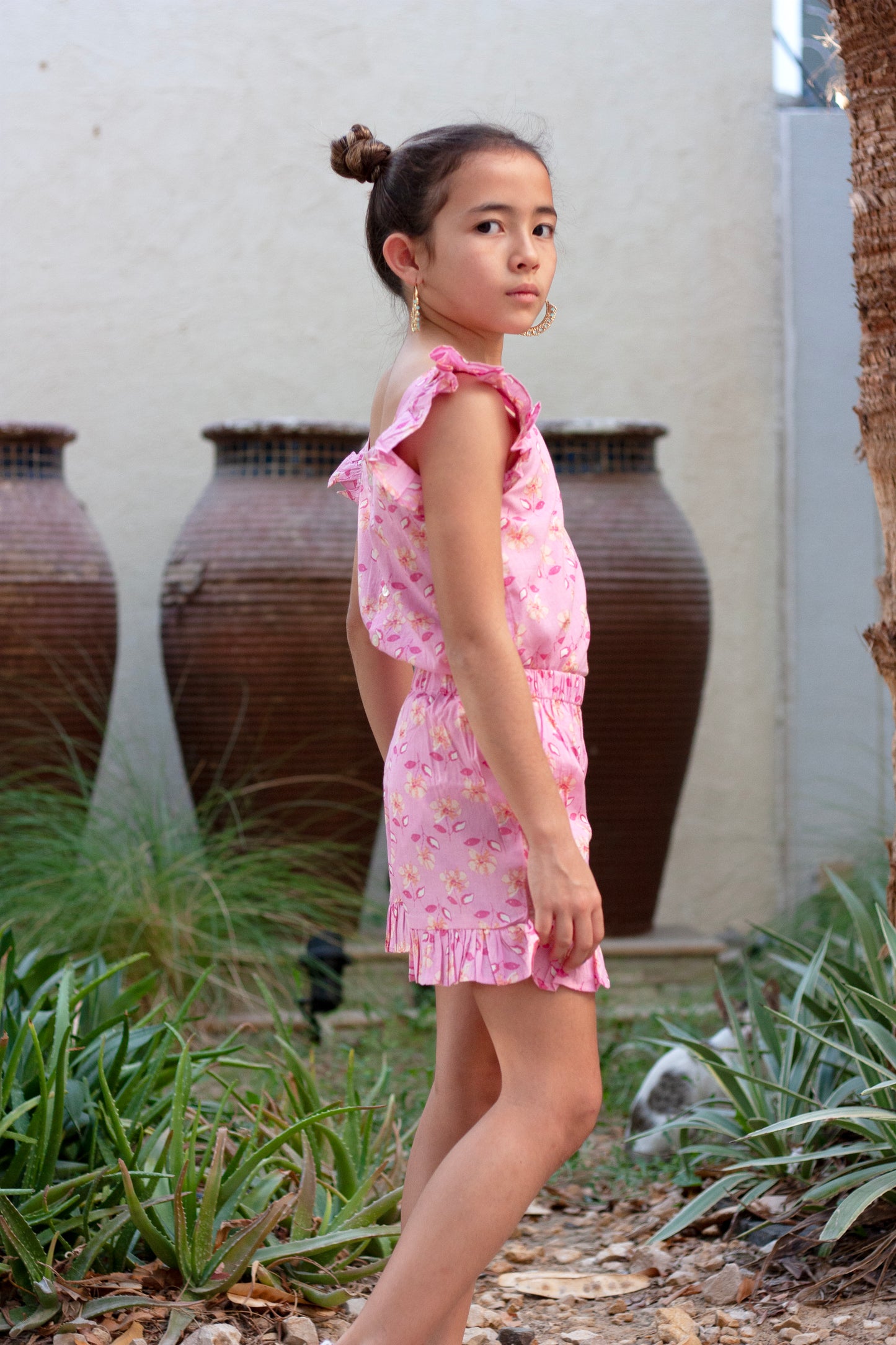 girls summer outfit ruffle sleeve top ruffle hem shorts pink floral block print
