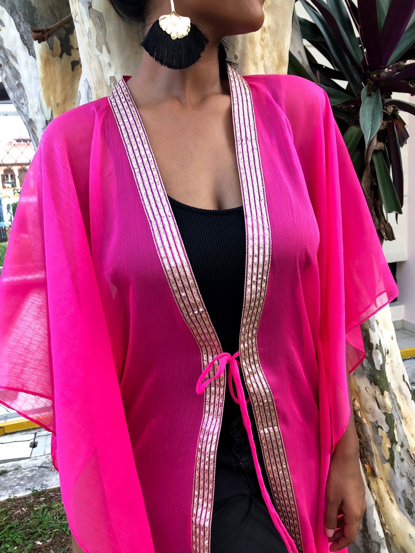 Hot pink petite beach kaftan with rose gold and purple striped sari trim, glamorous beachwear for women in Dubai