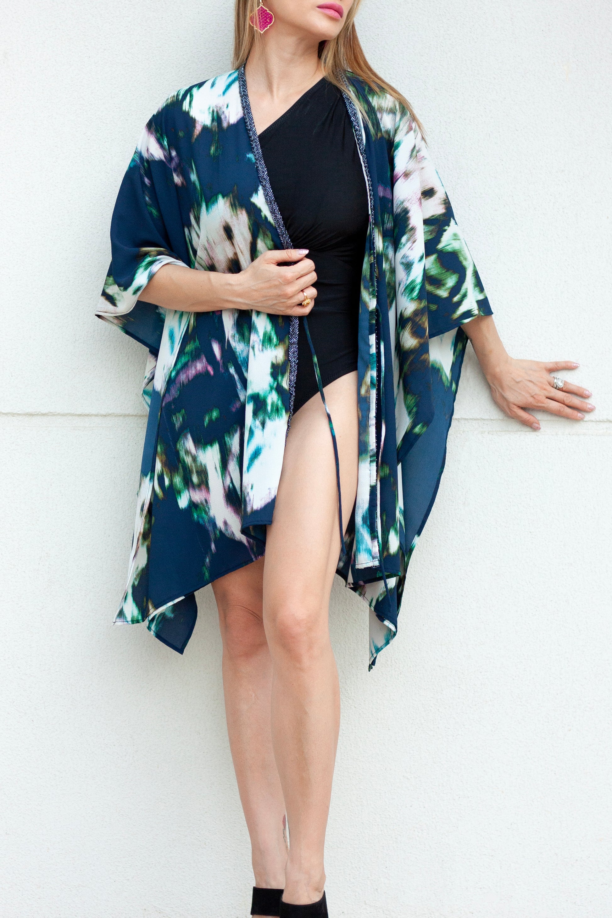 Shira abstract print luxury beach kaftan for chic beach or evening style for outings in Dubai
