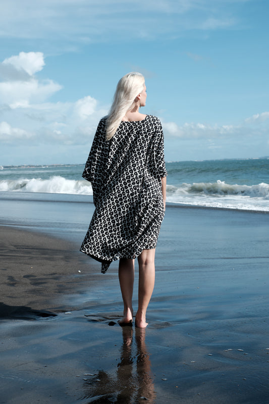 black and white kaftan for sale in dubai, glamorous resort wear sustainably made & ethical fashion from bali