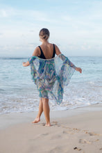 Load image into Gallery viewer, Artisan-made Suri beach kaftan &amp; swimsuit cover upfor stylish resort and beach days in Dubai
