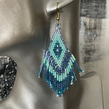 Load image into Gallery viewer, Sakari (S) Hand Beaded Dangle Earrings