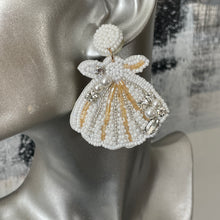 Load image into Gallery viewer, Caspian Handmade Beaded Shell Earrings