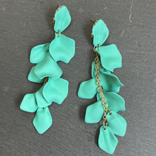 Load image into Gallery viewer, Odette Floral Dangle Earrings