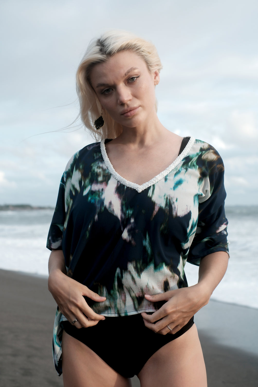 Abstract print beach kaftan in navy with elegant white beads for women looking for beach kaftans in Dubai