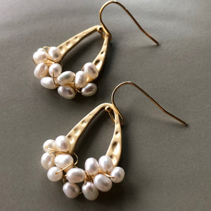 Esmee hammered gold natural pearl cluster earrings