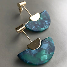 Load image into Gallery viewer, Kikuko marbled resin fan lightweight boho glam dangle earrings in green