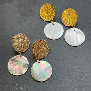 Aphaea mother of pearl earrings with textured gold pin in natural and pearl