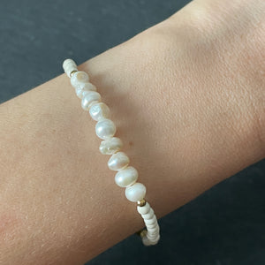 Suniva handmade magnesite stone natural pearl bracelets