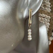 Load image into Gallery viewer, Eden Freshwater Pearl Dangle Earrings