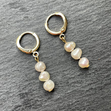 Load image into Gallery viewer, Amal Freshwater Pearl Huggie Dangle Earrings