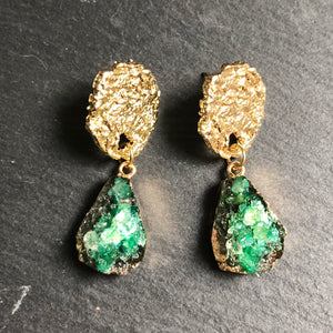 Istas natural druzy crystal earrings with textured gold pin and gold accents in green