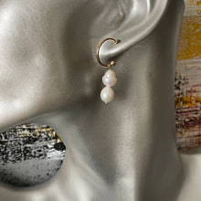 Load image into Gallery viewer, Fari Freshwater Pearl Earrings