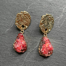 Load image into Gallery viewer, Istas natural druzy crystal earrings with textured gold pin and gold accents in rose