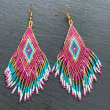 Load image into Gallery viewer, Sakari (M) Handmade Beaded Dangle Earrings