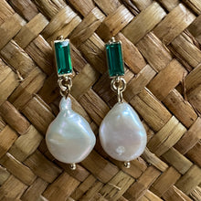 Load image into Gallery viewer, Rosa natural baroque pearl green crystal dangle earrings