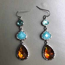 Load image into Gallery viewer, Halini crystal resin dangle earrings