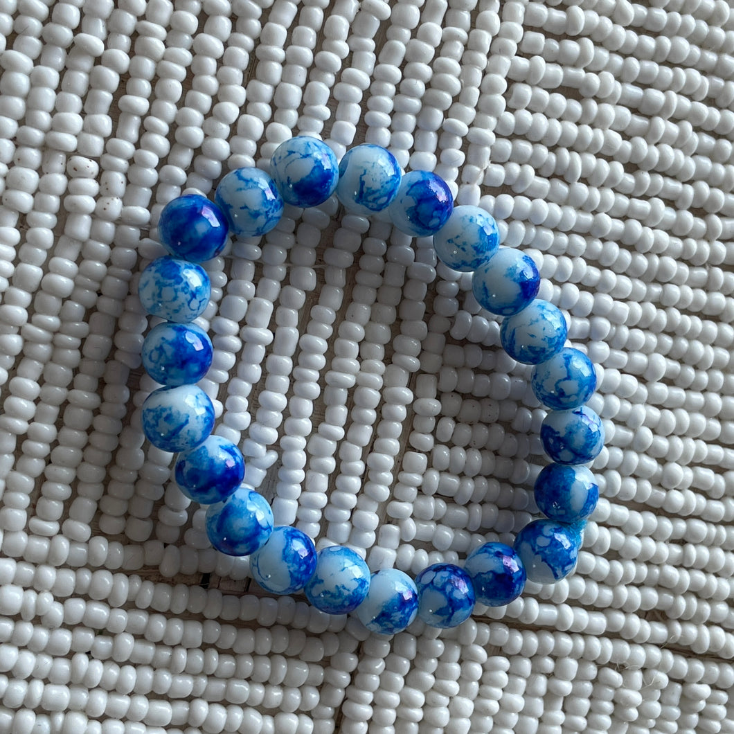 Helmi Kids' Glass Beaded Bracelet in Light Blue on Blue