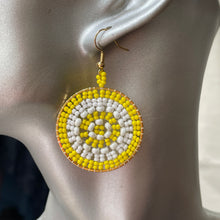 Load image into Gallery viewer, Rhea Handmade Beaded Earrings