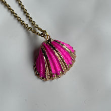 Load image into Gallery viewer, Oki Hand-Painted Seashell Necklaces