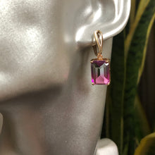 Load image into Gallery viewer, Tarali ombre crystal dangle earrings in pink and purple