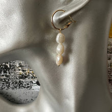 Load image into Gallery viewer, Lulu Freshwater Pearl Earrings