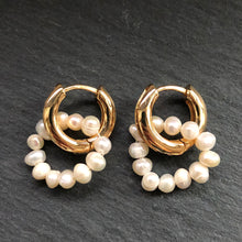 Load image into Gallery viewer, Cara natural pearl gold huggie hoop earrings