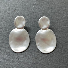 Load image into Gallery viewer, Alba 2-tier Matte Metallic Dangle Earrings