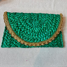Load image into Gallery viewer, Seera Straw Clutch Bag