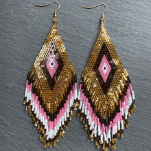 Load image into Gallery viewer, Sakari (L) Handmade Beaded Dangle Earrings