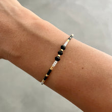 Load image into Gallery viewer, Zuri Handmade Glass Bead Bracelets