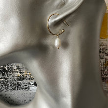 Load image into Gallery viewer, Dara Asymmetrical Freshwater Pearl Hoop Earrings