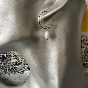 Dara Asymmetrical Freshwater Pearl Hoop Earrings