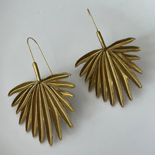 Load image into Gallery viewer, Aruba Gold Palm Leaf Earrings