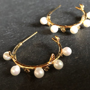 Maiara midi pearl gold hoop earrings