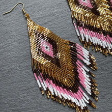 Load image into Gallery viewer, Sakari (L) Handmade Beaded Dangle Earrings