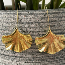Load image into Gallery viewer, Manu gold ginko leaf dangle earrings